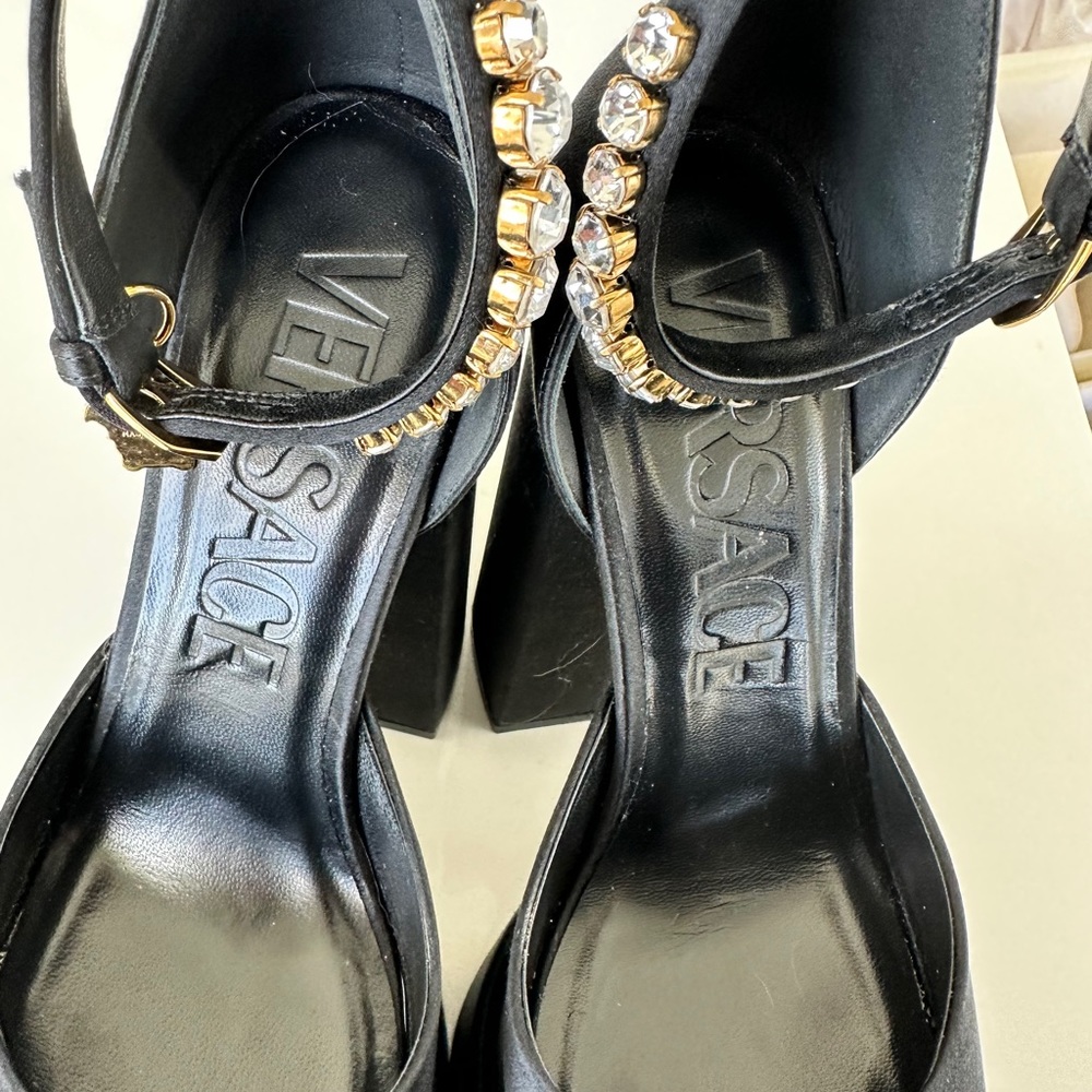 VERSACE MEDUSA AEVITAS PLATFORM PUMPS - Picture 2 of 9